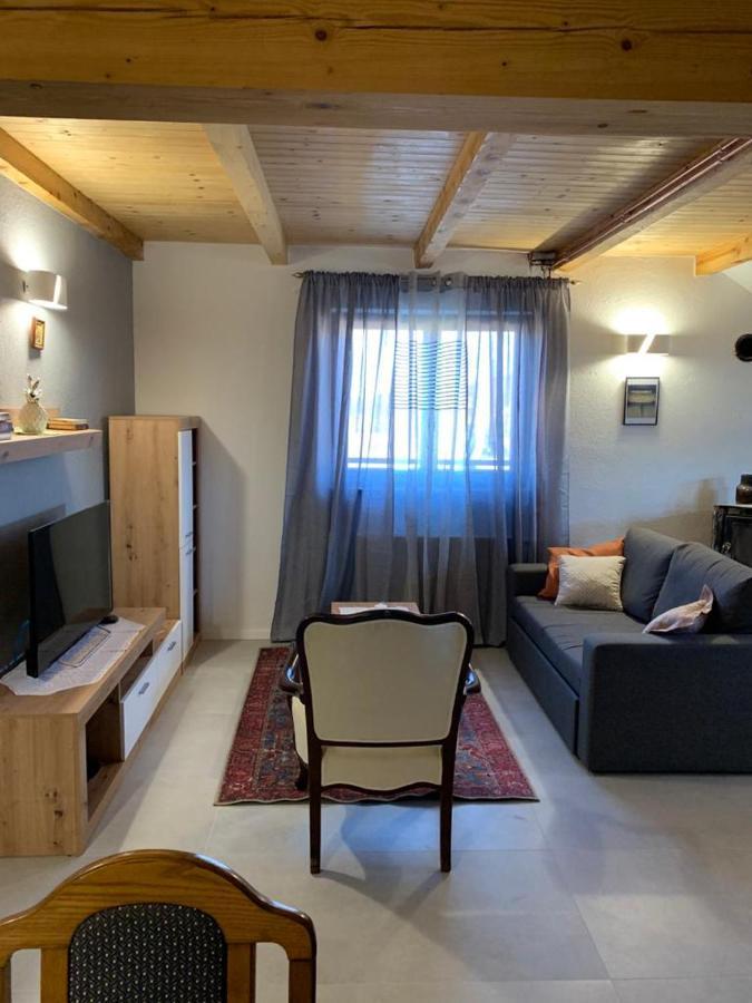 House Izvor Hotel เยแซร์ตเซ ภายนอก รูปภาพ