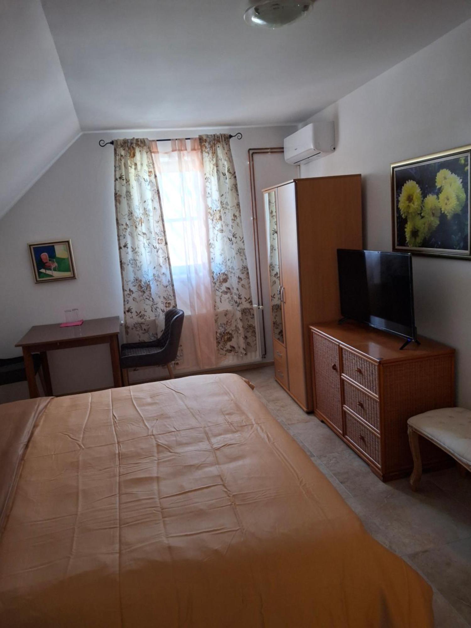 House Izvor Hotel เยแซร์ตเซ ภายนอก รูปภาพ